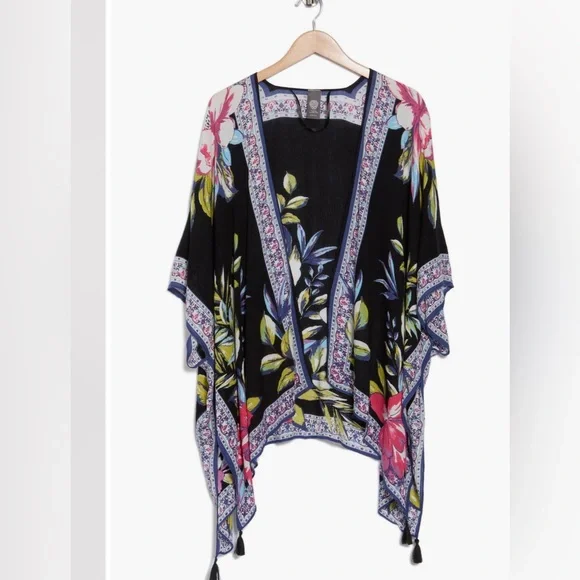 NEW! Vince Camuto Rayon Kimono Style Wrap, Ruana Black Floral OSFM - Picture 2 of 16